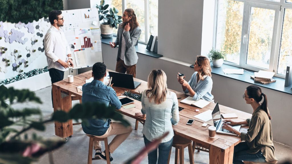 Company Culture & Workplace & HR Expert